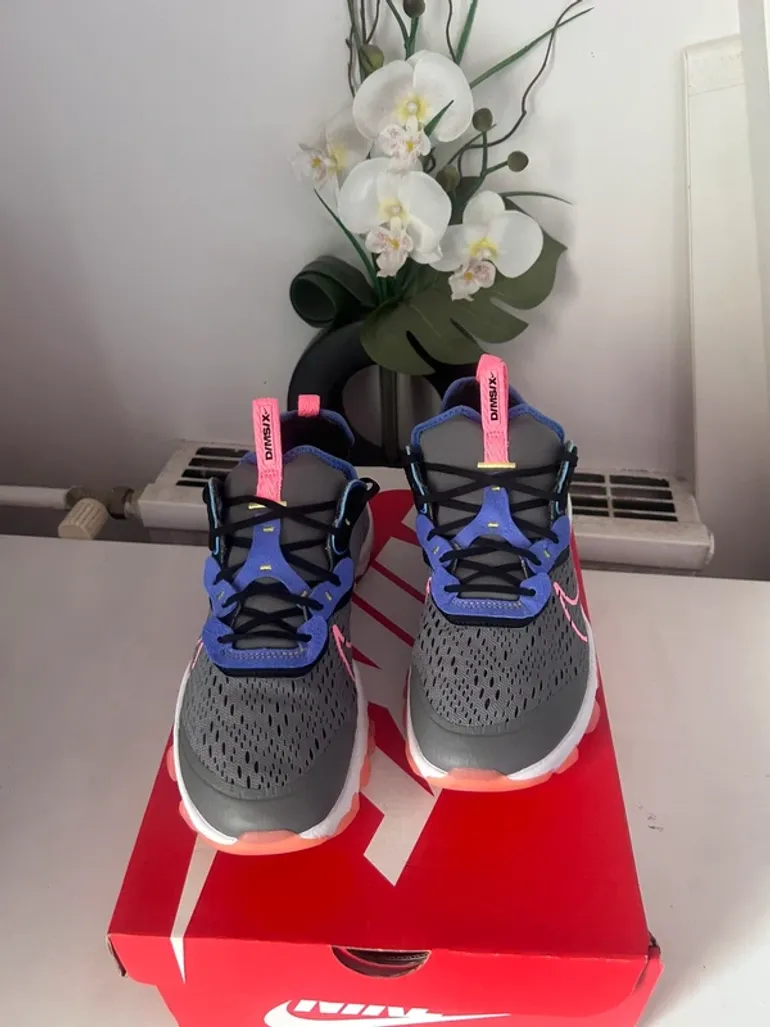 Used Nike Basket Shoes bike — image 2 of 2
