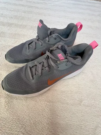 Used Nike Sportschuhe Running Shoes