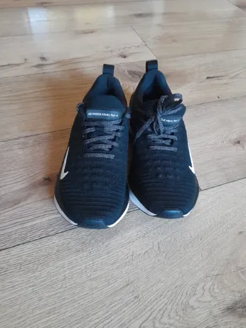 Used Ideal ReactX Infinity Run Flyknit 4 Running Shoes