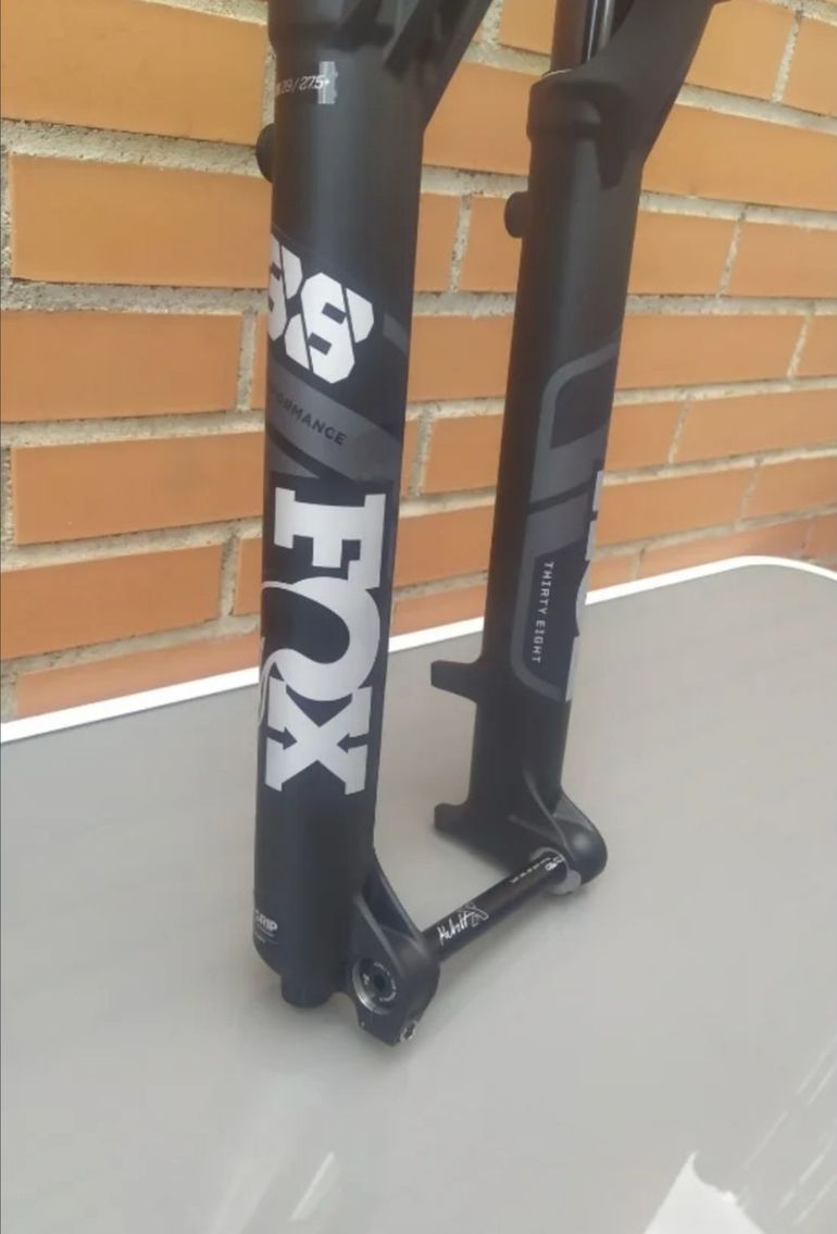 Brugt Fox 38 Performance 170mm GRIP 3P Boost 2023 bike — billede 8 af 21