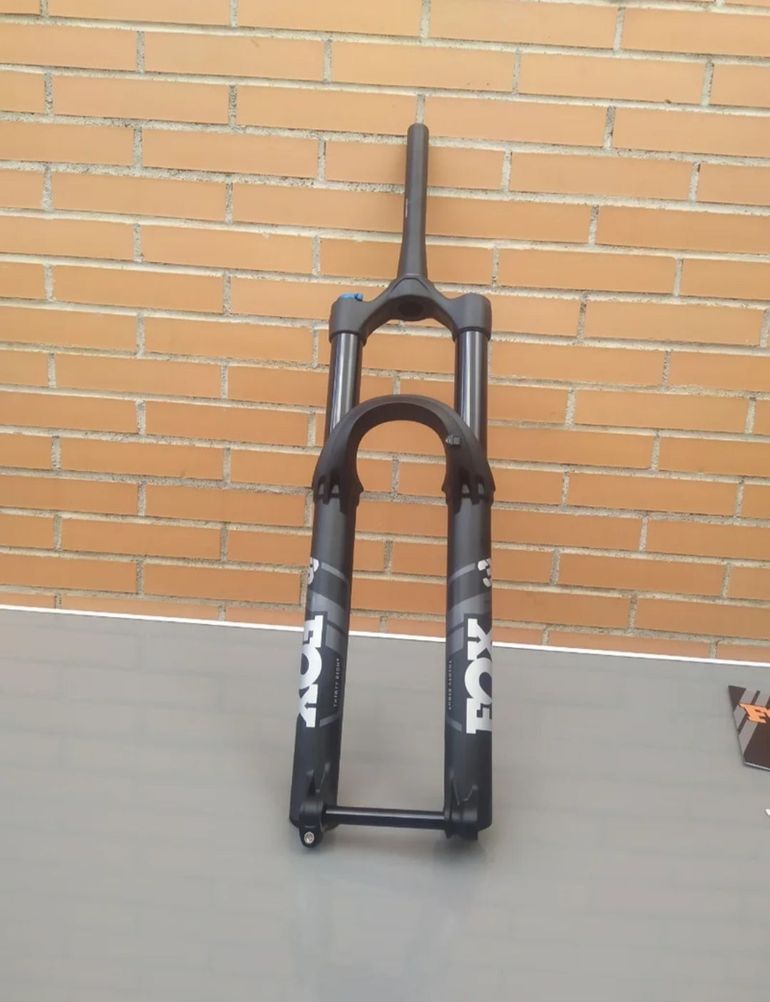 Brugt Fox 38 Performance 170mm GRIP 3P Boost 2023 bike — billede 9 af 21