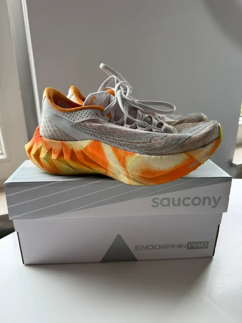 Used Saucony Endorphin Pro 4 bike — image 4 of 6