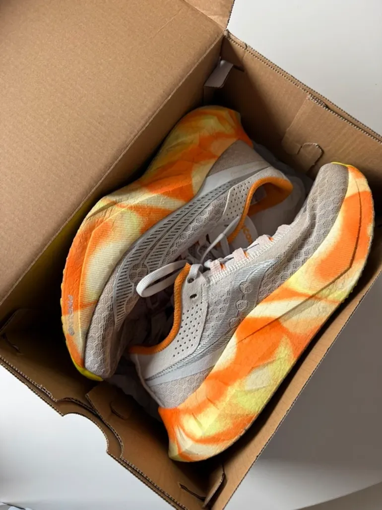 Used Saucony Endorphin Pro 4 bike — image 2 of 6