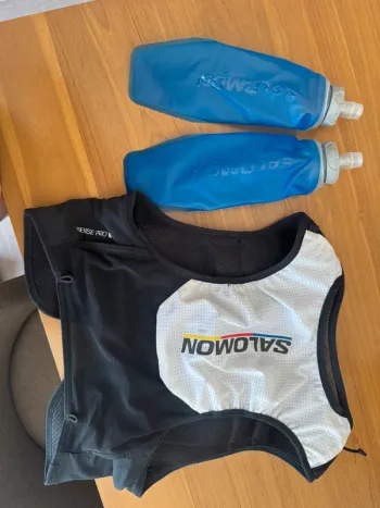 Used Salomon Trail Hydration Vest bike — image 2 of 3