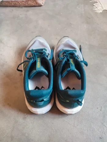 Used New Balance FuelCell Rebel Trail bike — image 2 of 6