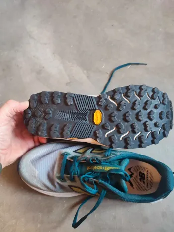Used New Balance FuelCell Rebel Trail bike — image 4 of 6