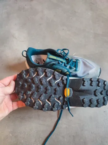 Used New Balance FuelCell Rebel Trail bike — image 3 of 6