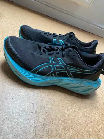 Używany Ideal Novablast Lite-Show Running Shoes