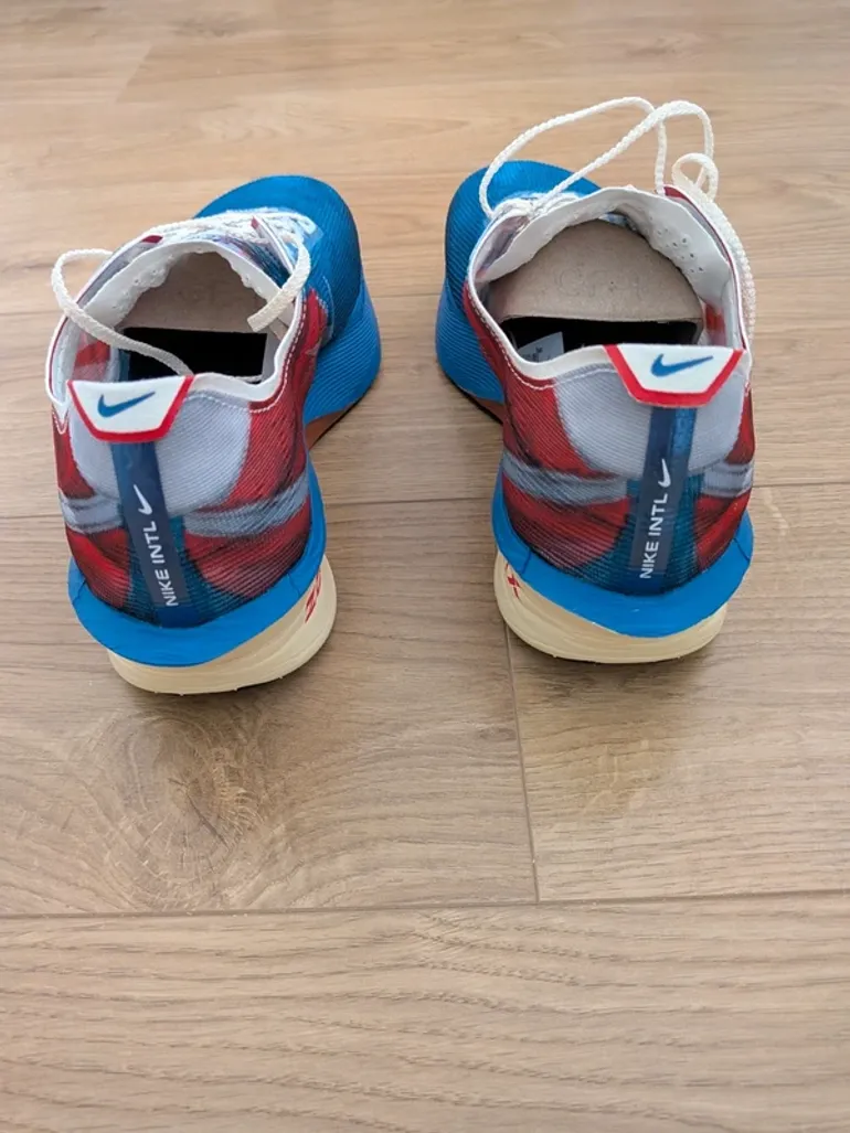 Tweedehands Premium Vaporfly Next% 4 PRM bike — afbeelding 4 van 13
