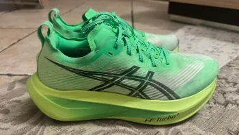 Gebrauchtes Saucony Megablast bike — Bild 6 von 7