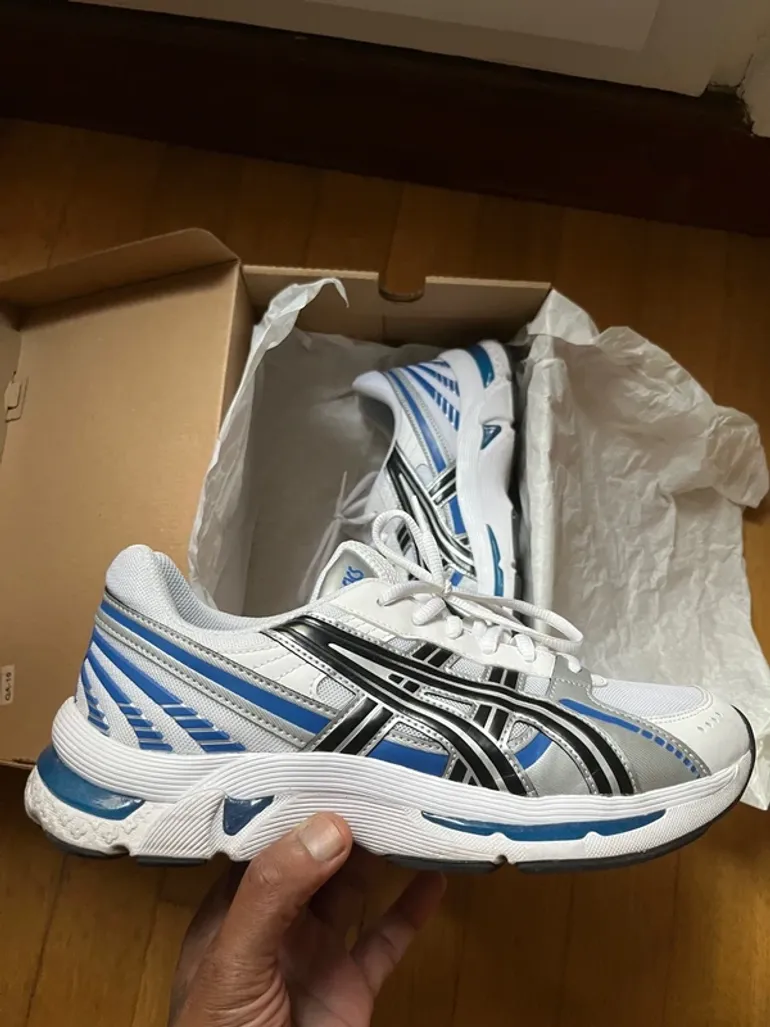 Used Asics Gel Kyrios bike — image 2 of 7