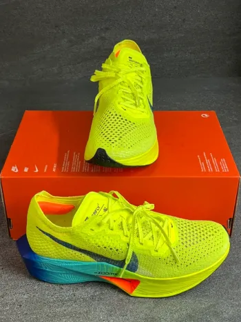 Tweedehands Nike ZoomX Vaporfly Next% 3 bike — afbeelding 3 van 13