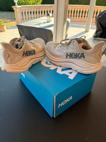 Used Hoka Clifton 10 Running Shoes