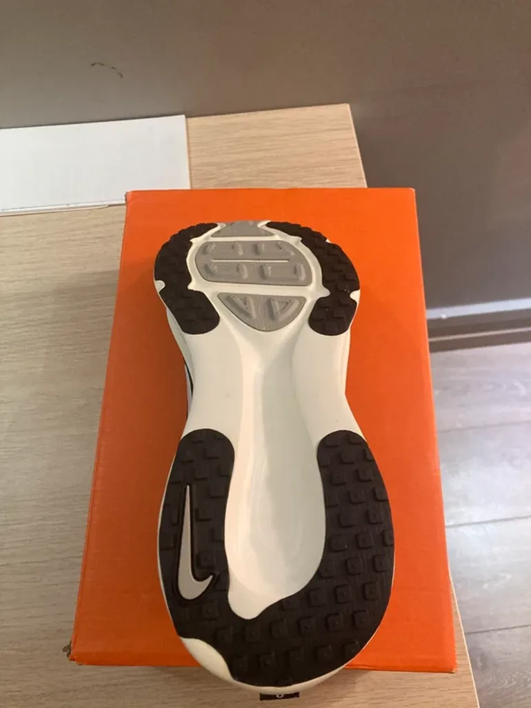 Použité Nike Vomero 18 bike — obrázek 4 z 4