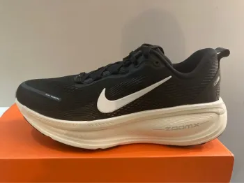 Použité Nike Vomero 18 Running Shoes