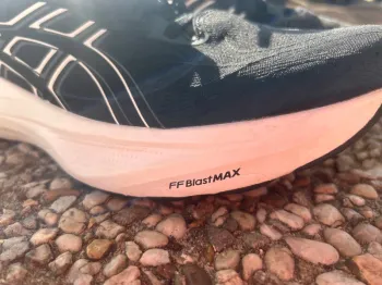 Used Asics GT-2000 14 bike — image 3 of 14