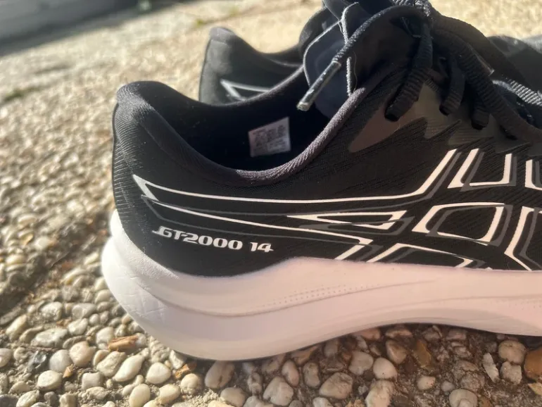 Used Asics GT-2000 14 bike — image 2 of 14