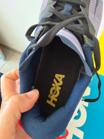 Used Hoka Speedgoat 7 bike — image 2 of 3