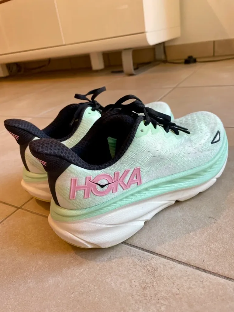 Used Hoka Clifton 9 bike — image 4 of 6