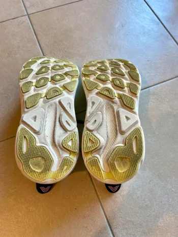 Used Hoka Clifton 9 bike — image 5 of 6