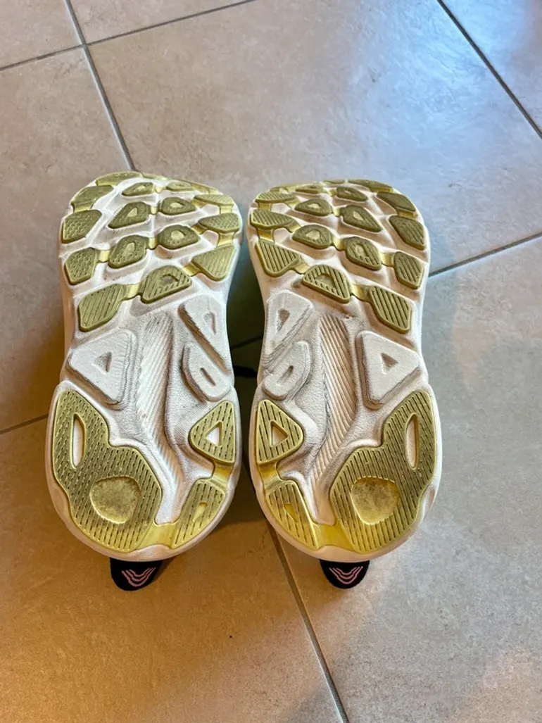 Used Hoka Clifton 9 bike — image 5 of 6