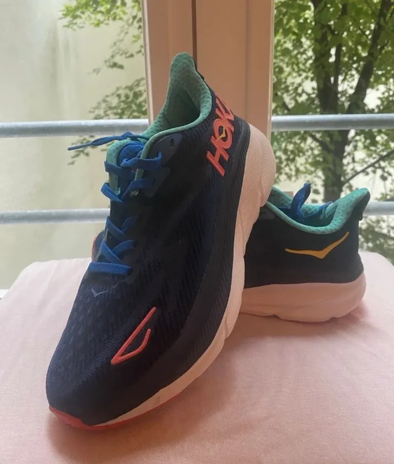 Used Ideal Hoka Laufschuhe Damen bike — image 3 of 6