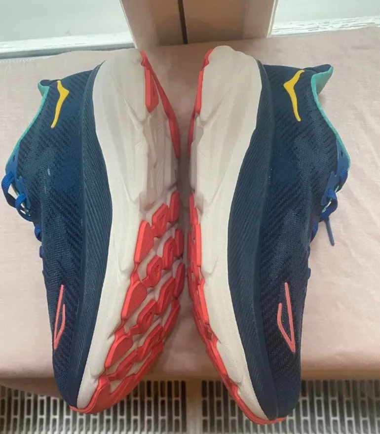 Used Ideal Hoka Laufschuhe Damen bike — image 5 of 6