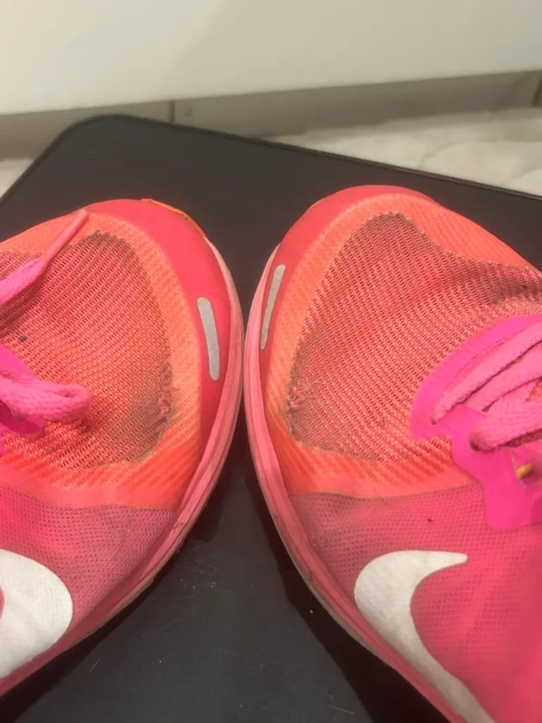 Used Rose Nike Running Shoes bike — image 5 of 5
