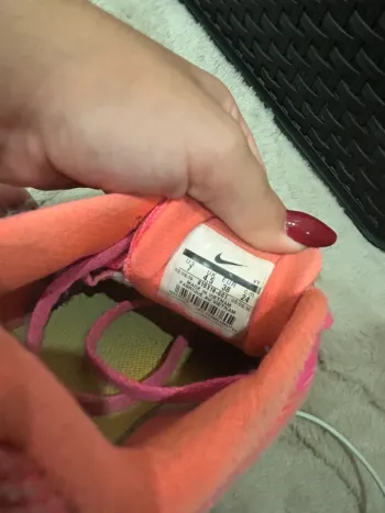 Used Rose Nike Running Shoes bike — image 3 of 5