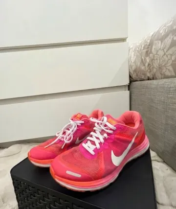 Brugt Rose Nike Running Shoes Running Shoes