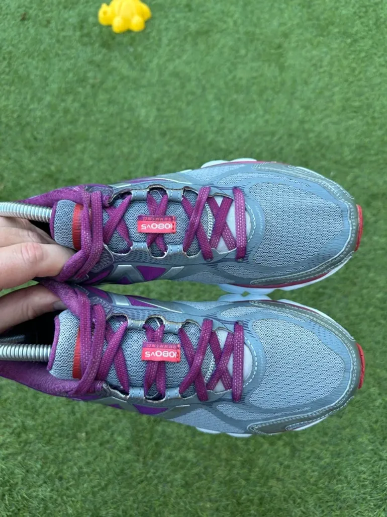 Used New Balance Running Sneakers bike — image 4 of 11