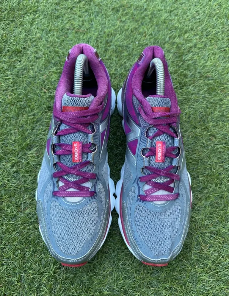 Used New Balance Running Sneakers bike — image 5 of 11