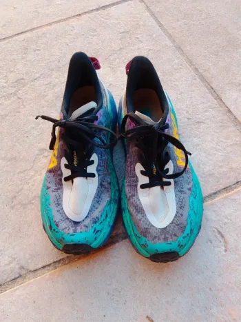 Käytetty Hoka Speedgoat 6 Running Shoes