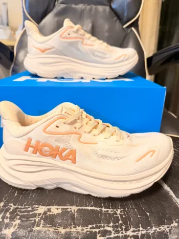 Used Hoka Baskets bike — image 2 of 7