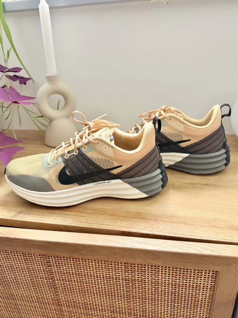 Used Nike Lunar Roam bike — image 2 of 6