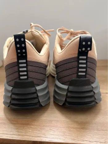 Used Nike Lunar Roam bike — image 4 of 6