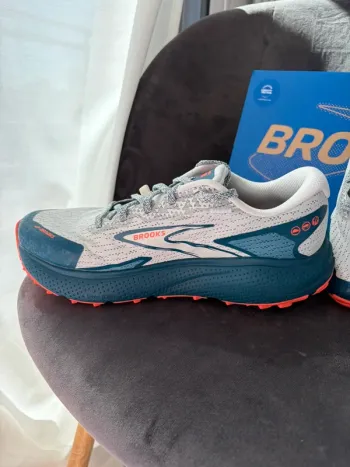 Used Brooks Sportschuhe Größe 39 bike — image 4 of 15