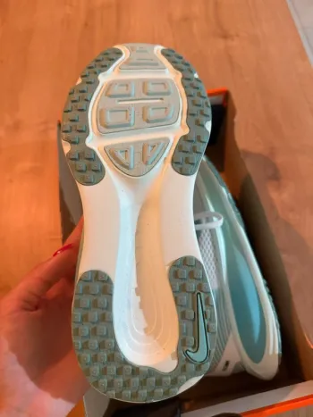 Nike Vomero 18 bike d'occasion — image 7 sur 8