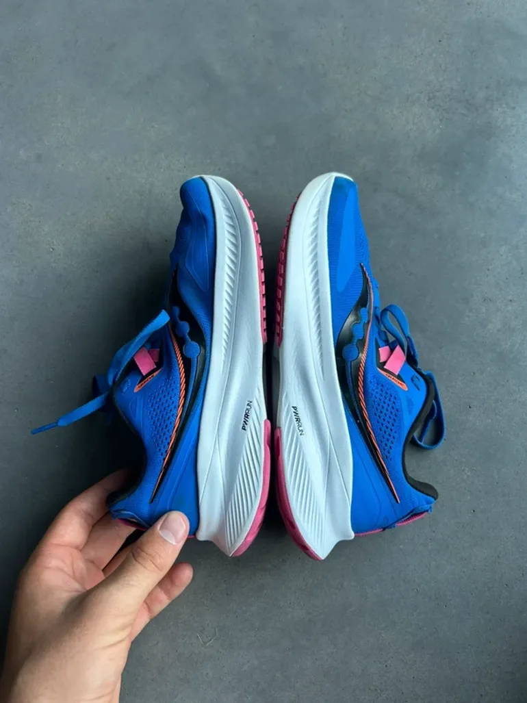 Used Saucony Guide 15 bike — image 2 of 5