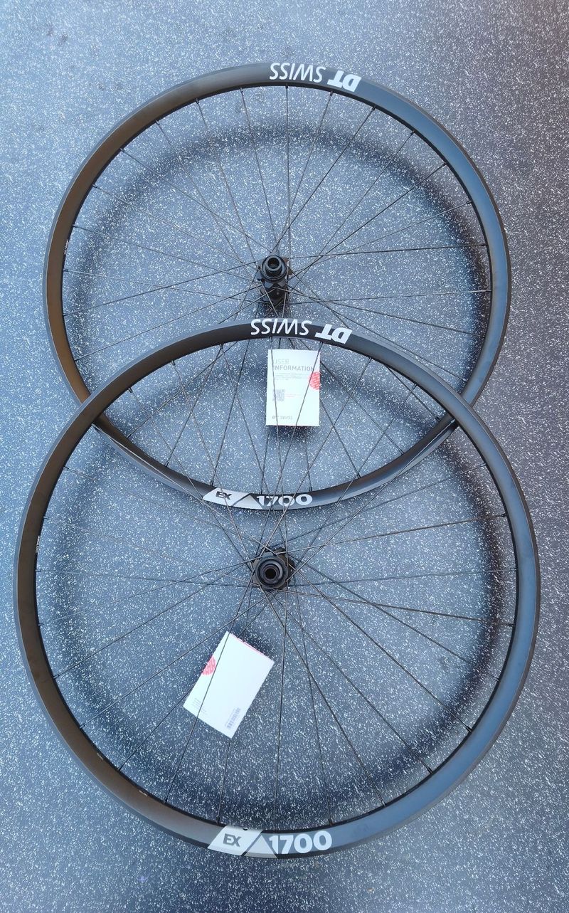 Used Dt Swiss EX1700 29" 30mm Wheels