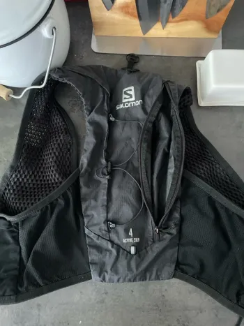 Used Salomon Active Skin 4 Running Accessories