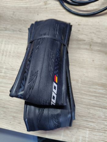 Continental Grand Prix 5000 Performance Road Bike Tire 2026 Tyres & Tubes d'occasion