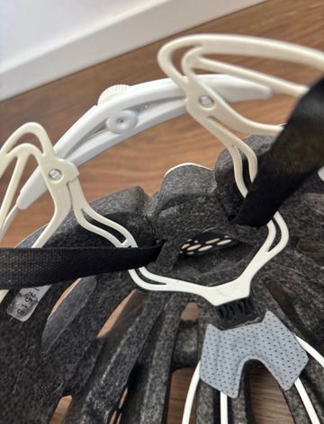 Used Giro Helmet bike — image 5 of 6
