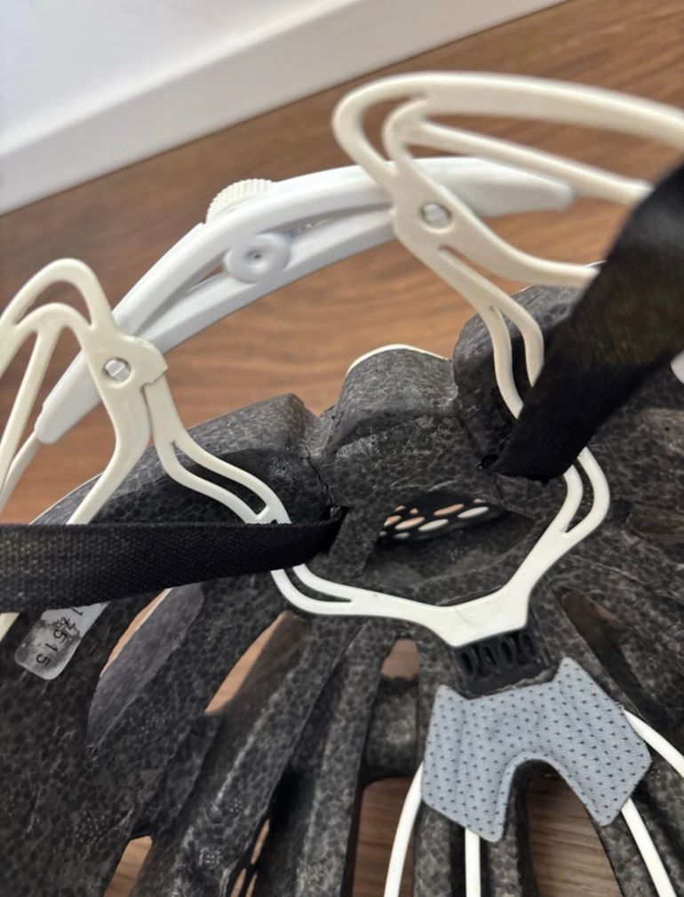 Used Giro Helmet bike — image 5 of 6