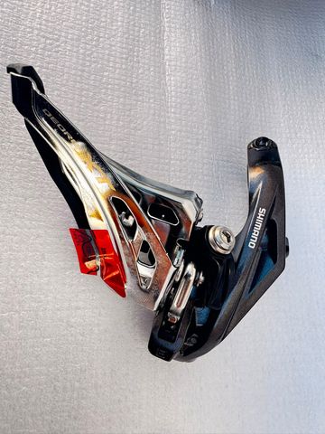 Shimano XT FD-M8020 Drivetrain & Pedals usato