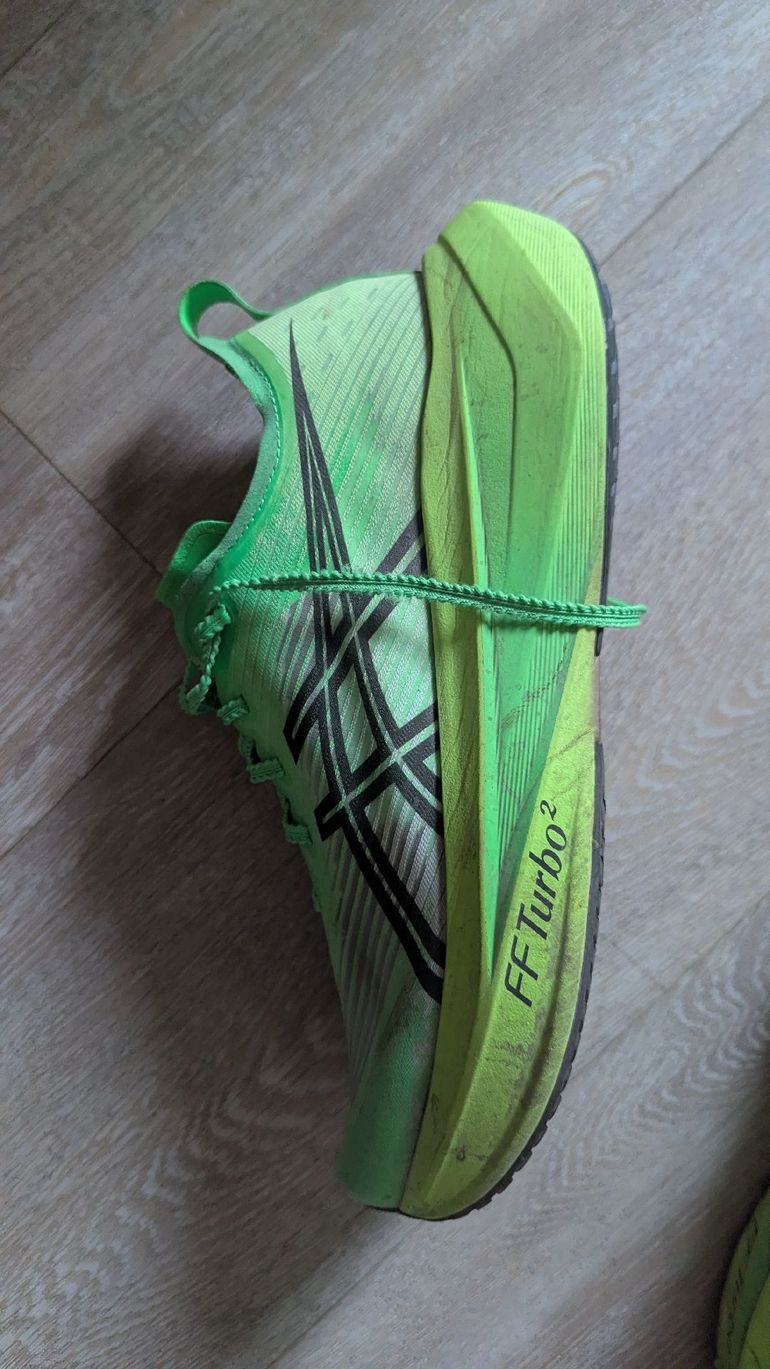 Brugt Asics Megablast 2025 bike — billede 5 af 6