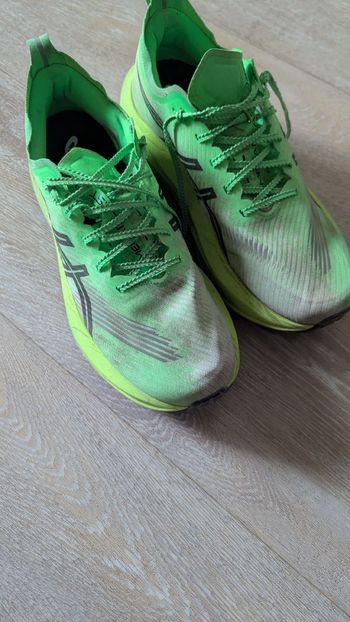 Gebrauchtes Asics Megablast 2025 Running Shoes