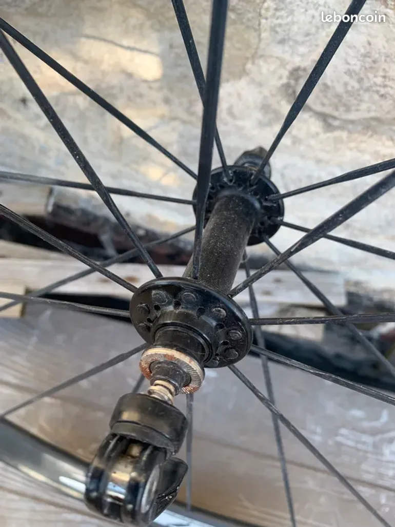 Zipp 404 Speed Weaponry bike usato — immagine 6 di 8