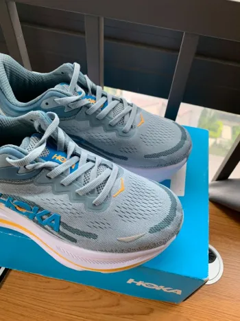 Hoka Bondi 9 bike usato — immagine 4 di 6
