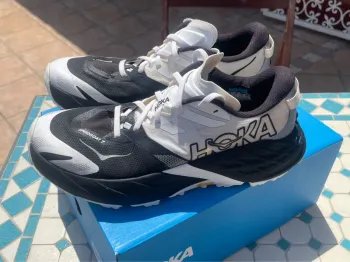 Used Hoka Speedgoat 7 bike — image 2 of 3